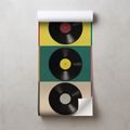 SAMOLEPILNA FOTOTAPETA RETRO VINILNE PLOŠČE NA BARVITEM OZADJU - GLASBENE FOTOTAPETE - TAPETE