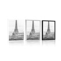 AFFICHE VUE DE LA TOUR EIFFEL DEPUIS UNE RUE DE PARIS EN NOIR ET BLANC - NOIR ET BLANC - AFFICHES