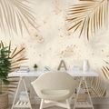 ZELFKLEVEND FOTOBEHANG GOUDEN PALMBLADEREN OP BEIGE - FOTOBEHANG BLADEREN - FOTOBEHANG