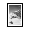 POSTER MIT PASSEPARTOUT SCHNEEBEDECKTE BERGE IN SCHWARZ-WEISS - SCHWARZ-WEISS - POSTER