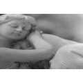 CANVAS PRINT SATISFIED ANGEL IN BLACK AND WHITE - BLACK AND WHITE PICTURES - PICTURES