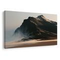 TABLEAU SUR TOILE – MASSIF MONTAGNEUX SOMBRE DANS LA BRUME - TABLEAUX DE MONTAGNE - TABLEAUX