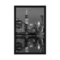 POSTER REFLECTION OF MANHATTAN IN THE WATER IN BLACK AND WHITE - BLACK AND WHITE - POSTERS