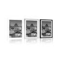 POSTER WITH MOUNT DAZZLING PANORAMA OF PARIS IN BLACK AND WHITE - BLACK AND WHITE - POSTERS