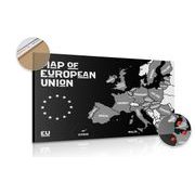 Tablou pe plută harta educațională cu denumirile țărilor uniunii europene în design alb-negru