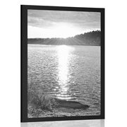 POSTER SUNSET OVER THE LAKE IN BLACK AND WHITE - BLACK AND WHITE - POSTERS