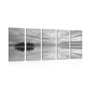 5 part picture abandoned island in black & white