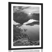 AFFICHE AVEC MONTURE PANORAMA DE MONTAGNE CHARMANT AVEC COUCHER DE SOLEIL EN NOIR ET BLANC - NOIR ET BLANC - AFFICHES