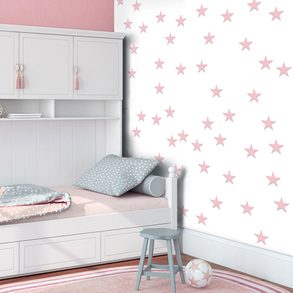 dievčenská detská izba s tapetou s motívom ružových hviezd