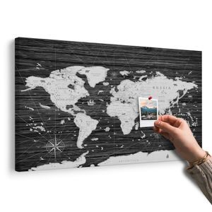 OBRAZ NA KORKU ČERNOBÍLÁ MAPA NA DŘEVĚNÉM POZADÍ - OBRAZY NA KORKU - OBRAZY