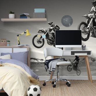 SAMOLEPÍCÍ FOTOTAPETA MOTORKÁŘI V ČERNOBÍLÉM PROVEDENÍ - TAPETY - TOTÁLNÍ VÝPRODEJ 🔥