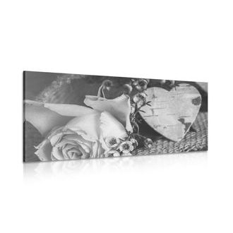OBRAZ RŮŽE A SRDÍČKO VE VINTAGE ČERNOBÍLÉM PROVEDENÍ - ČERNOBÍLÉ OBRAZY - OBRAZY