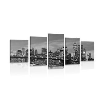 5-DÍLNÝ OBRAZ OKOUZLUJÍCÍ MOST V BROOKLYNU V ČERNOBÍLÉM PROVEDENÍ - ČERNOBÍLÉ OBRAZY - OBRAZY