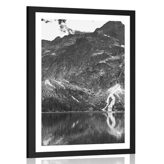 AFFICHE AVEC MONTURE LE SEA EYE DANS LES TATRAS EN NOIR ET BLANC - NOIR ET BLANC - AFFICHES