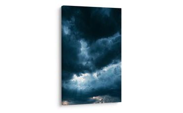 TABLEAU SUR TOILE – NUAGES SOMBRES TRAVERSÉS DE RAYONS DE LUMIÈRE - TABLEAUX DE LA NATURE ET DES PAYSAGES - TABLEAUX