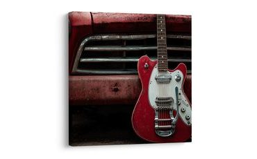 SLIKA CRVENA GITARA ISPRED AUTOMOBILA - GLAZBENE SLIKE - SLIKE
