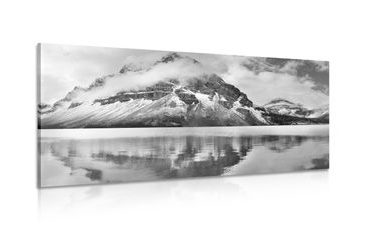 CANVAS PRINT LAKE NEAR A MAGNIFICENT MOUNTAIN IN BLACK AND WHITE - BLACK AND WHITE PICTURES - PICTURES