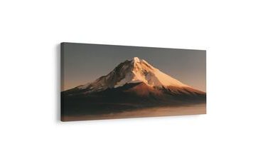 TABLEAU SUR TOILE – MONTAGNE ENNEIGÉE DANS UNE LUMIÈRE DORÉE - TABLEAUX DE MONTAGNE - TABLEAUX