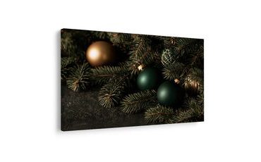 TABLEAU SUR TOILE – DÉCORATIONS DE NOËL SOMBRES SUR DES BRANCHES DE SAPIN - TABLEAUX DE NOËL ET D’HIVER - TABLEAUX