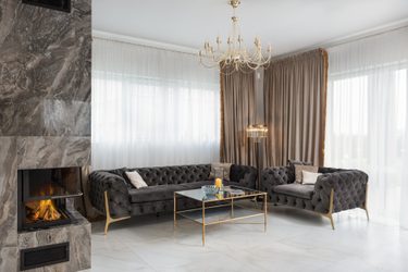 luxusná obývačka s mramorom v Art Deco štýle