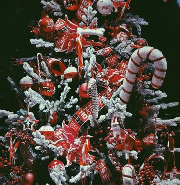 Vianočný stromček so sladkosťami