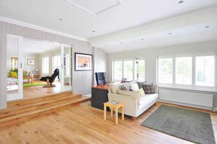 obývačka, drevená podlaha