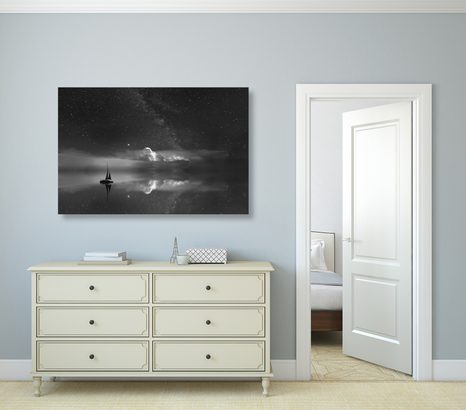 SLIKA LADJA NA MORJU V ČRNOBELI IZVEDBI - ČRNOBELE SLIKE - SLIKE