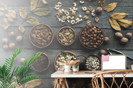 SAMOLEPÍCÍ FOTOTAPETA MIX OŘÍŠKŮ V MISKÁCH - SAMOLEPÍCÍ TAPETY - TAPETY