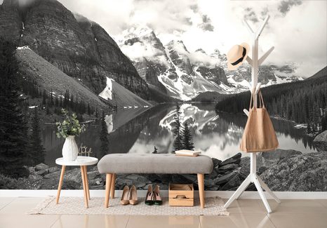 SAMOLEPÍCÍ FOTOTAPETA NÁDHERNÁ ČERNOBÍLÁ HORSKÁ KRAJINA - SAMOLEPÍCÍ TAPETY - TAPETY