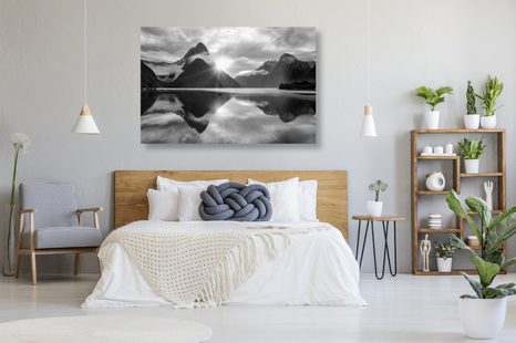 OBRAZ KRÁSNÝ VÝCHOD SLUNCE NA NOVÉM ZÉLANDU V ČERNOBÍLÉM PROVEDENÍ - ČERNOBÍLÉ OBRAZY - OBRAZY