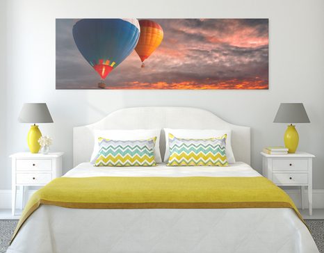 ΕΙΚΌΝΑ ΜΠΑΛΟΝΙΏΝ ΠΟΥ ΠΕΤΟΎΝ ΠΆΝΩ ΑΠΌ ΤΑ ΒΟΥΝΆ - ΠΊΝΑΚΕΣ ΝΕΚΡΉΣ ΦΎΣΗΣ - ΠΊΝΑΚΕΣ