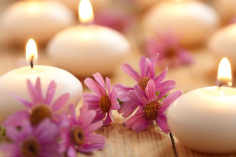 FOTOTAPETA ROMANTIKA SE SVÍČKAMI - TAPETY FENG SHUI - TAPETY