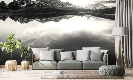 FOTOTAPETA ČERNOBÍLÉ HORSKÉ JEZERO - ČERNOBÍLÉ TAPETY - TAPETY