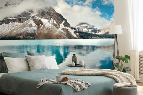 FOTOTAPETA JEZERO POBLÍŽ NÁDHERNÉ HORY - TAPETY PŘÍRODA - TAPETY