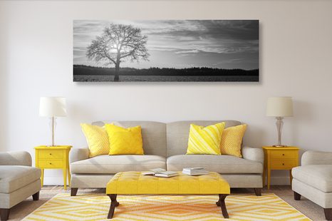 SLIKA SAMOTNO DREVO V ČRNOBELI IZVEDBI - ČRNOBELE SLIKE - SLIKE