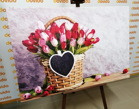 TABLOU LALELE ROȘII ÎNTR-UN COȘ DE LEMN - TABLOU FLORI - TABLOURI