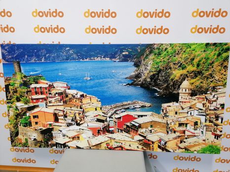 SLIKA OBREŽJE ITALIJE - SLIKE NARAVE IN POKRAJINE - SLIKE