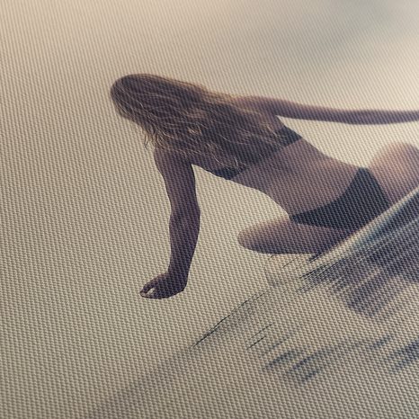 QUADRO SU TELA – MEDITAZIONE AL CENTRO DEL LAGO - QUADRI DI DONNE - STAMPE E QUADRI