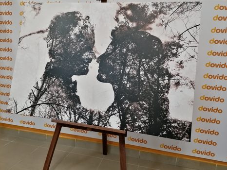 КАРТИНА НА ПЛАТНО – ФОРМА НА ЛЮБОВТА В ЧЕРНО-БЯЛО ИЗПЪЛНЕНИЕ - ЧЕРНО-БЕЛИ КАРТИНИ - КАРТИНИ