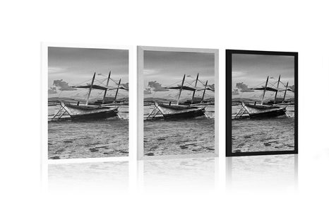 PLAGÁT LOĎKY PRI ZÁPADE SLNKA V ČIERNOBIELOM PREVEDENÍ - ČIERNOBIELE - PLAGÁTY