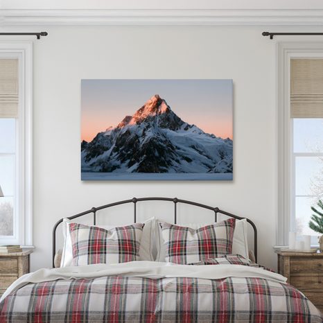 TABLEAU SUR TOILE – SOMMET ENNEIGÉ AU CRÉPUSCULE - TABLEAUX DE MONTAGNE - TABLEAUX