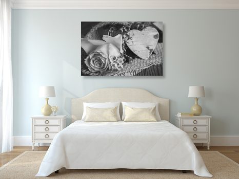 OBRAZ RŮŽE A SRDÍČKO V JUTĚ V ČERNOBÍLÉM PROVEDENÍ - ČERNOBÍLÉ OBRAZY - OBRAZY