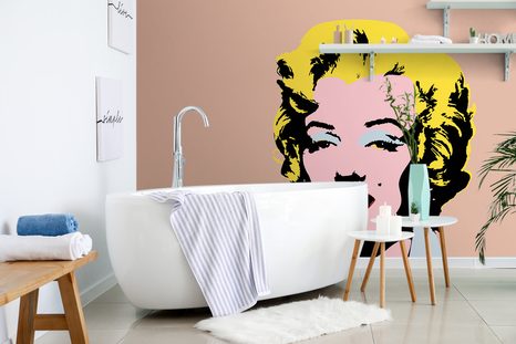SELBSTKLEBENDE TAPETE POP-ART VON MARILYN MONROE AUF BRAUNEM HINTERGRUND - SELBSTKLEBENDE TAPETEN - TAPETEN