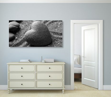 OBRAZ ZEN KÁMEN VE TVARU SRDCE V ČERNOBÍLÉM PROVEDENÍ - ČERNOBÍLÉ OBRAZY - OBRAZY