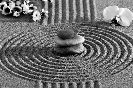 OBRAZ JAPONSKÁ ZAHRADA S FENG SHUI PRVKY V ČERNOBÍLÉM PROVEDENÍ - ČERNOBÍLÉ OBRAZY - OBRAZY