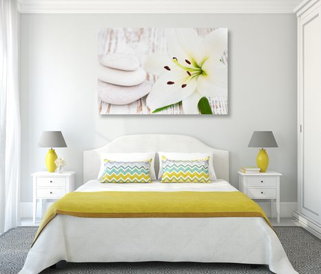 QUADRO SU TELA – GIGLIO E PIETRE DA MASSAGGIO IN BIANCO - QUADRI FENG SHUI - STAMPE E QUADRI