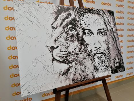 OBRAZ VŠEMOHOUCÍ SE LVEM V ČERNOBÍLÉM PROVEDENÍ - ČERNOBÍLÉ OBRAZY - OBRAZY