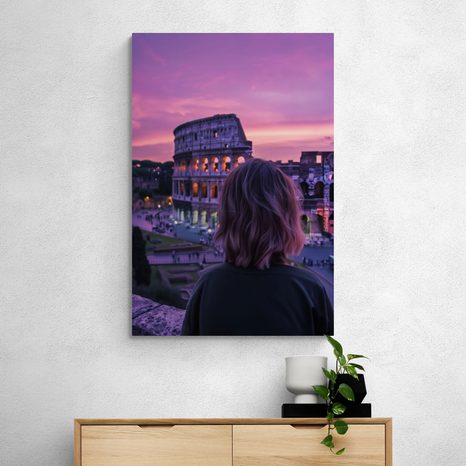 KÉP NŐ KILÁTÁSSAL A KOLOSSZEUMRA - DOVIDO KIHÍVÁS - KÉPEK