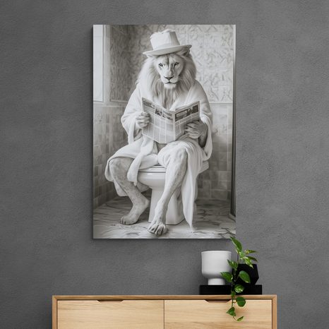 KÉP FEHÉR OROSZLÁN ÚJSÁGGAL A WC-N - TIGRIST, OROSZLÁNT ÁBRÁZOLÓ KÉPEK - KÉPEK