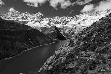 WANDBILD NATIONALPARK PATAGONIEN IN ARGENTINIEN IN SCHWARZ-WEISS - SCHWARZ-WEISSE BILDER - BILDER